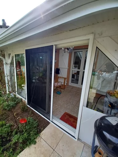Nouvelle réalisation Bel'Porte: installation de moustiquaires sur une véranda sur Mont de Marsan, Mont-de-Marsan, BEL'PORTE Menuiserie
