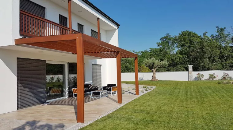 Quelle couleur pour une pergola en bois dans une maison moderne ?, Mont-de-Marsan, BEL'PORTE Menuiserie